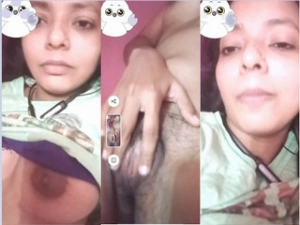 pornvideoss Cute Desi Vlg Girl Shows Boobs and Pussy