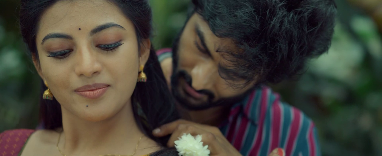 Kayal Anandhi-  Hot  Intimate Scene - Sridevi Soda Center  (12)