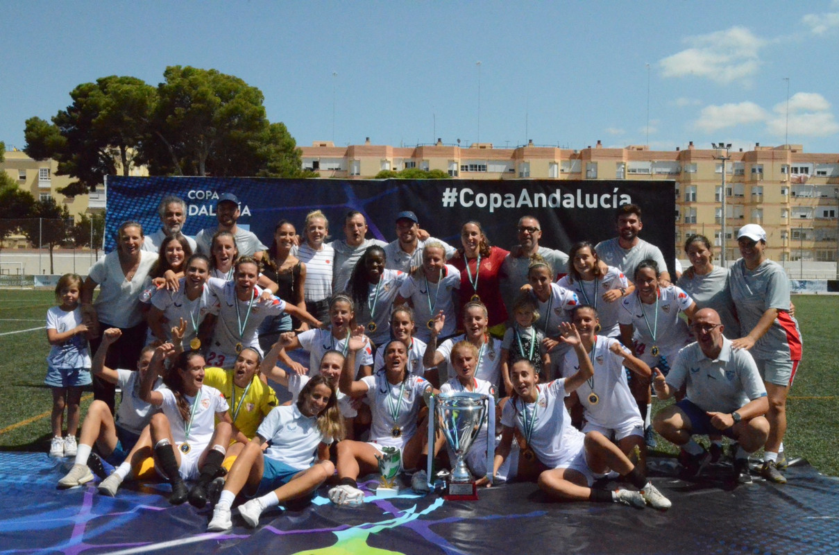 Sevilla_FC_Fem_campeón_Andalucía