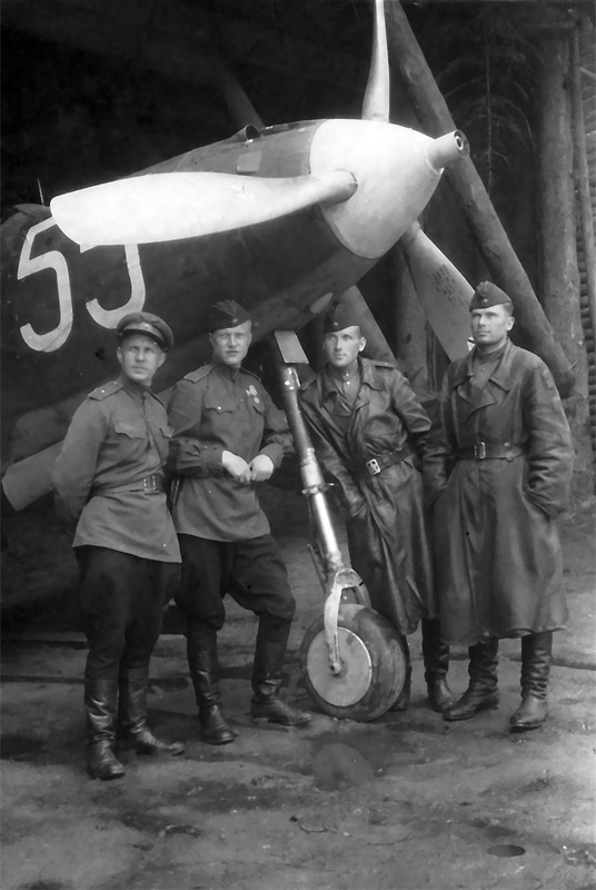 Bell-P-39-Airacobra-102GvIAP-7IAK-White-55-Leningrad-Front-1944-01
