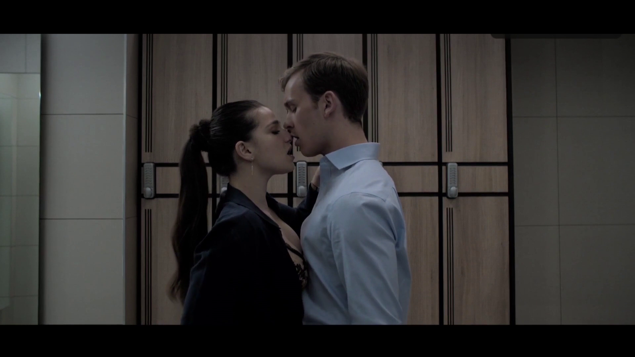 vlcsnap-2020-12-03-18h34m10s263