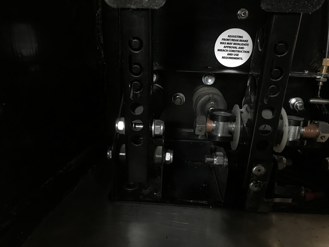 FAD569AC-75DE-43A1-A48E-F011068B600F