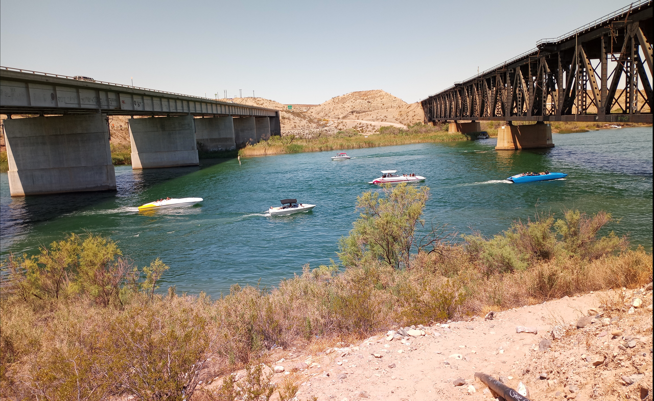 [Image: Colorado-River-At-Ca-AZ-border2.png]