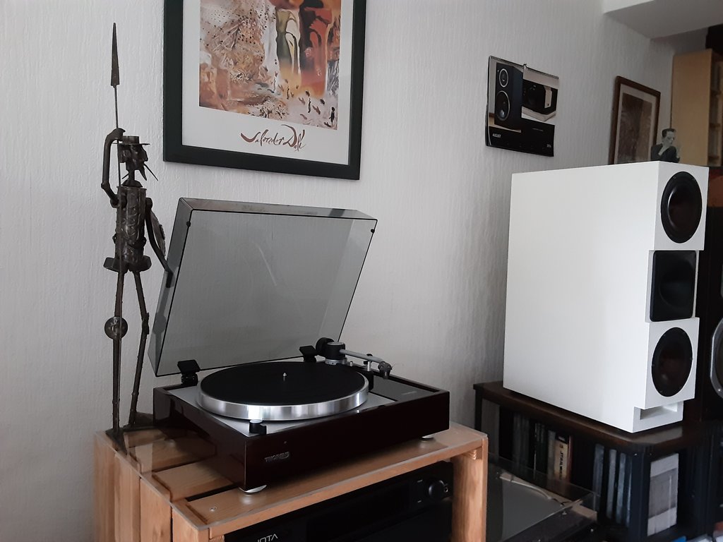 [Bild: Thorens-TD-1500-II.jpg]