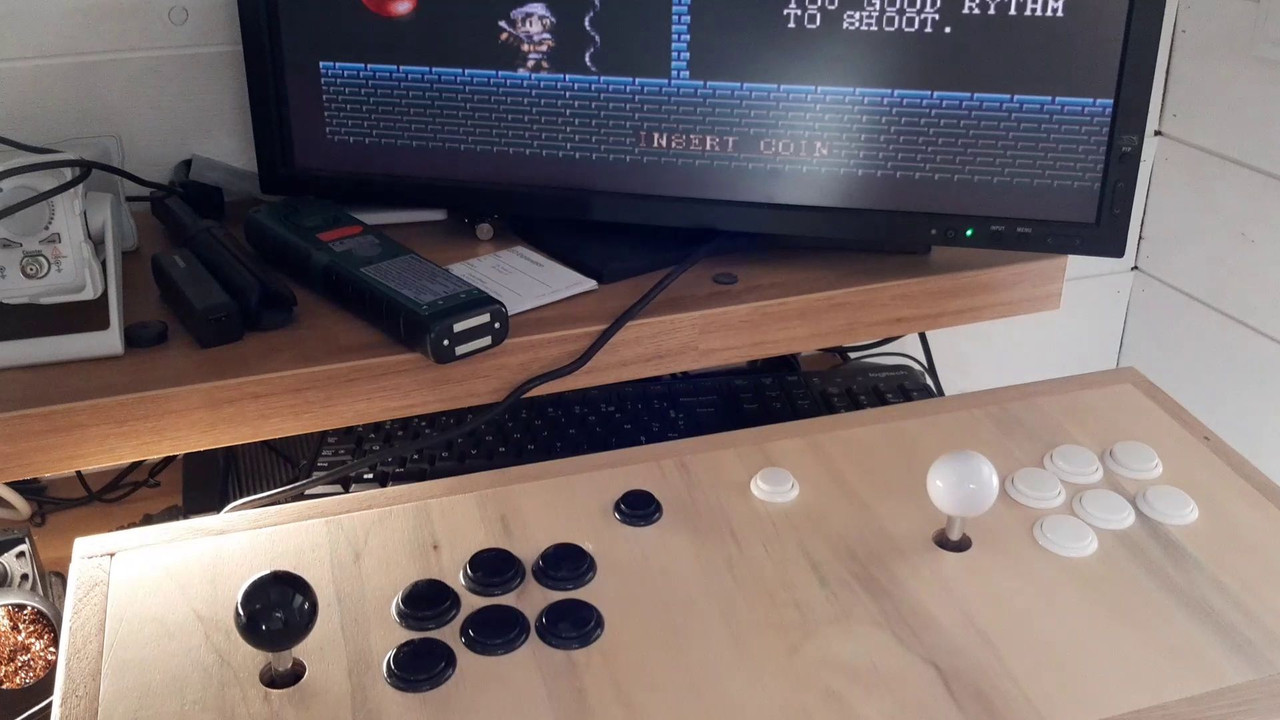67 - Manette de la mort