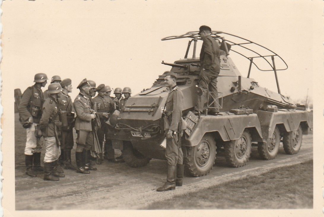 schwerer Panzerspähwagen (Fu),Sd. Kfz. 232, 8 Ra