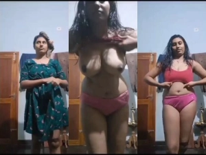 six viodes Desi Girl Shows Boobs