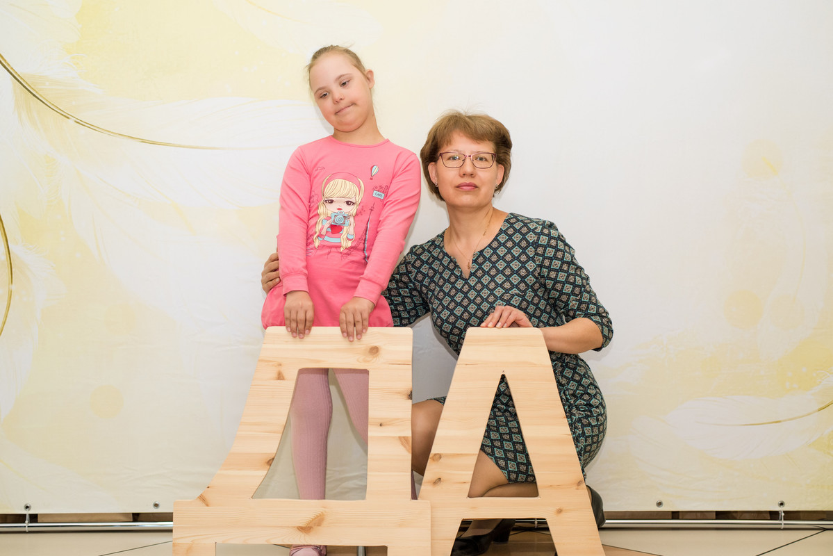 5D73BDA9-D767-42F1-AEAD-A75C48C3D2FC