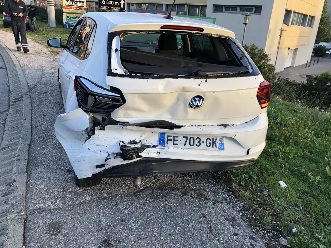 0C77C43B-E1D5-41B8-B6E6-3D8705B002B5