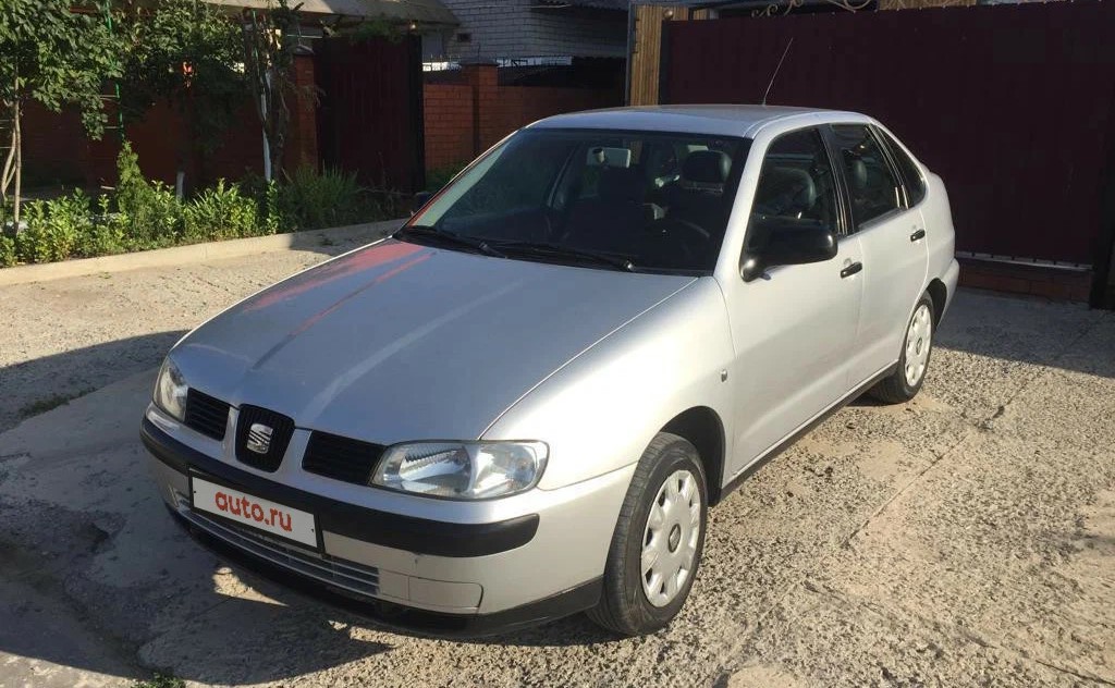 SEAT-Cordoba (1999-2002)