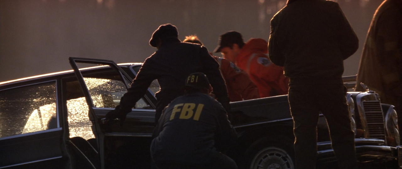 Enemy of the State (1998).mkv_snapshot_00.14.42_[2018.01.27_00.1