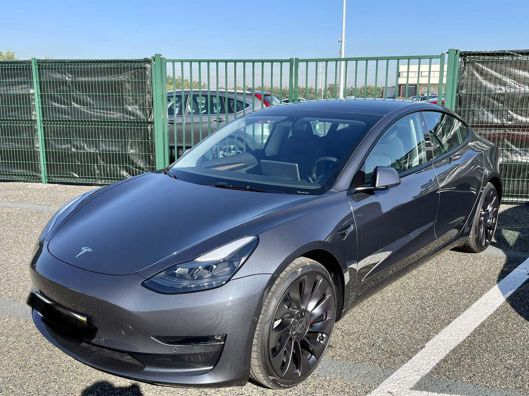 0F025C1C-3874-41A4-B4E9-EEAB01B3D8CA