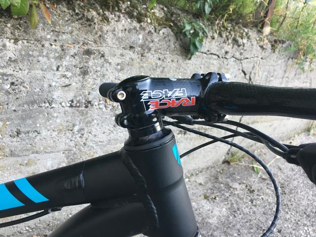 0DB46A9C-AF96-486A-AE7C-6B2C378A5E0B