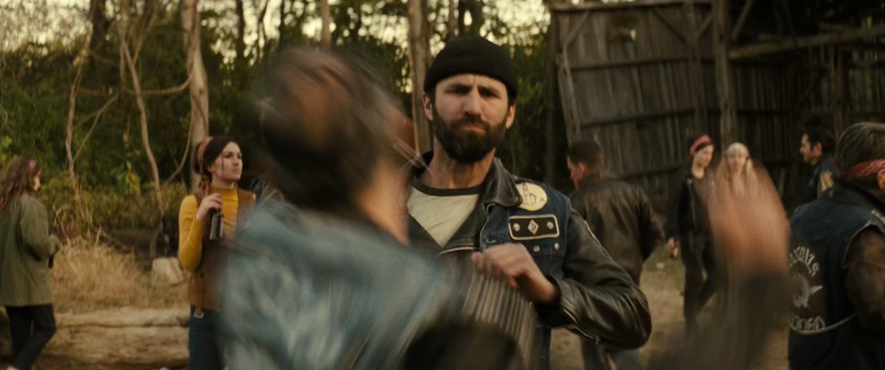 The-Bikeriders-2024-Hindi-English-WEBRip-720p-HEVC-EAC3-6ch-MSub-mkv-0003