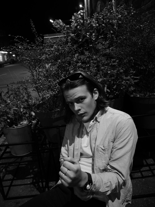 FB28FF25-0E2A-4E9D-9163-C3C9FCE04445