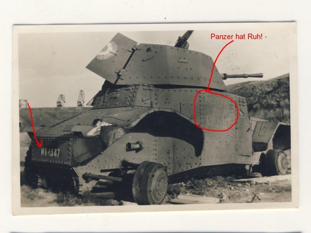 FRANKREICH - zerstörter Panzerspähwagen PANHARD