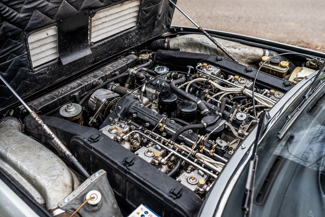 1978 Ferrari 400 GT Series 1 (9)