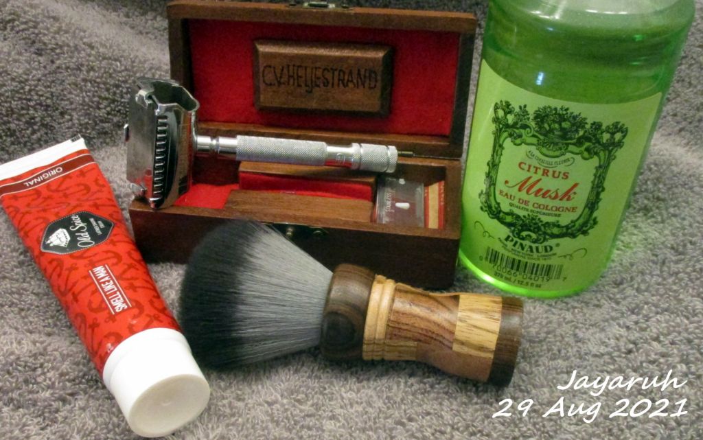 [Image: sos210829.jpg]