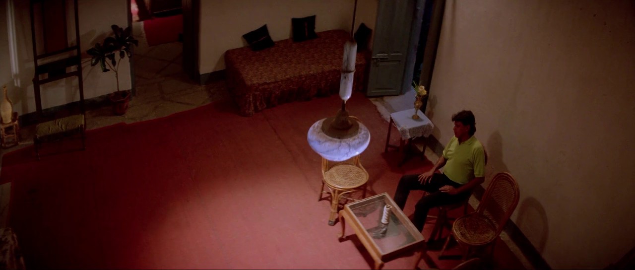 The-Don-1995-Hindi-Web-Rip-1080p-x264-AVC-AC3-2ch-ESub-mkv-0005