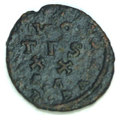 AE3 de Constantino I. CONSTANTINI AVG. VO / TIS / XX. Arlés 14a