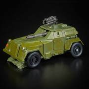 08-Studio-Series-WWII-Bumblebee