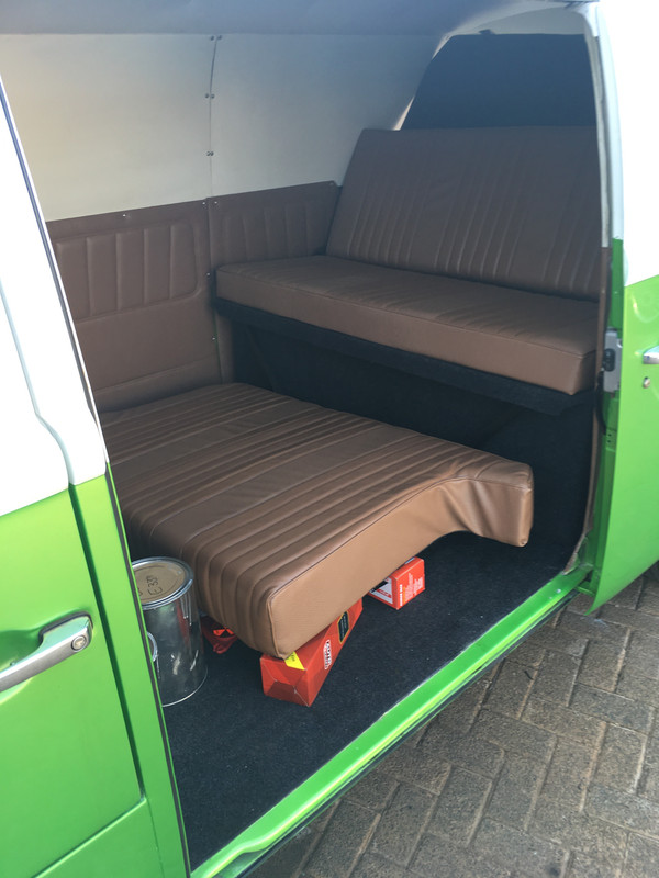 AE70ECF3-A4DA-48CF-ADE6-01119561241D