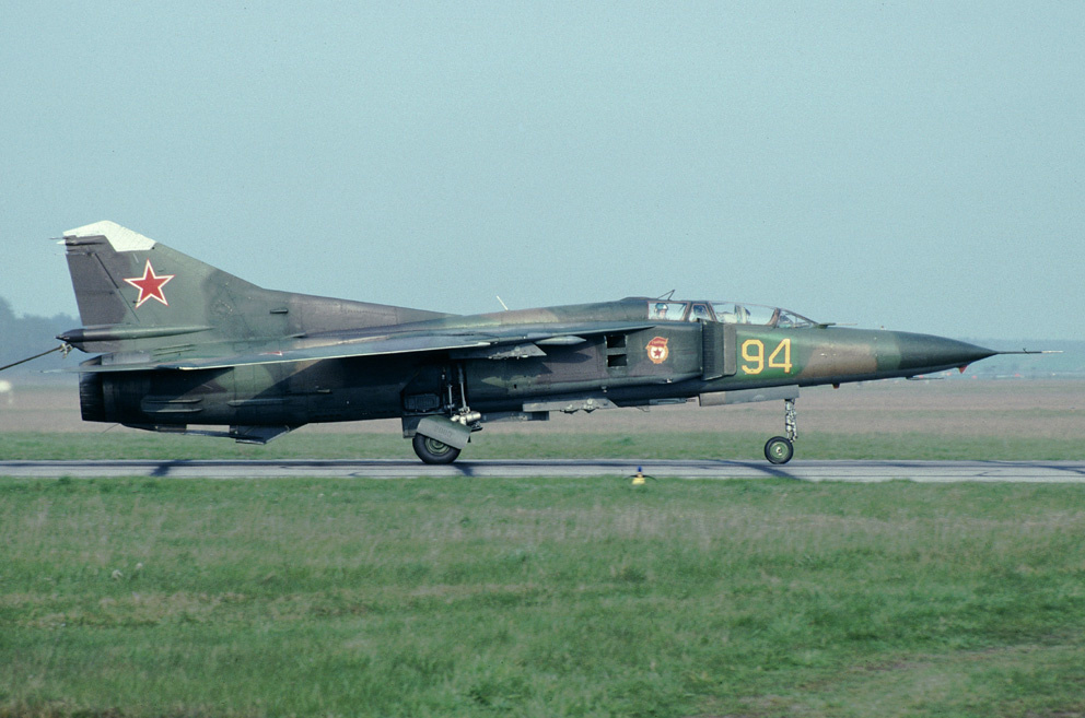 19 GvAPIB Mig-23UB 94 Yellow_6902005_29.04.91