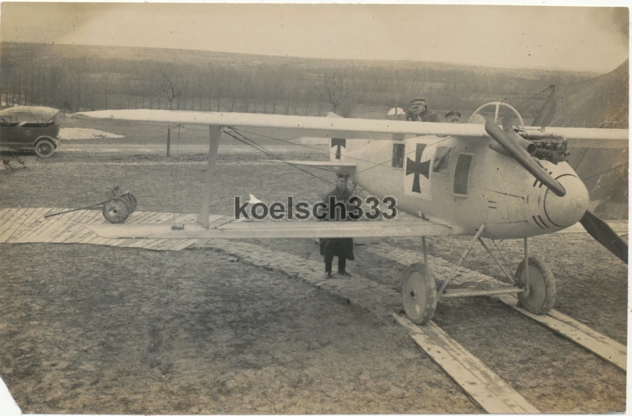 Foto Doppeldecker Flugzeug mit Maschinengewehr Flieger Ers Abt 1 Altenburg