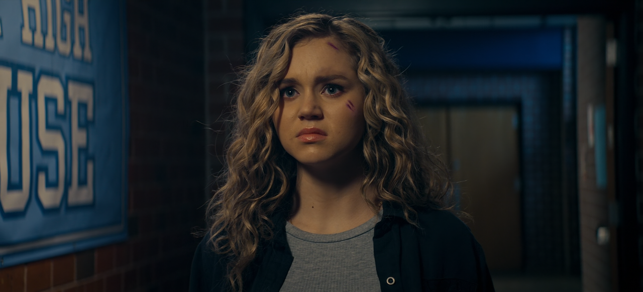 Stargirl.S01E02.S.T.R.I.P.E.1080p.10bit.BluRay.AAC5.1.HEVC-Vyndros.mkv_snapshot_33.49_[2020.10.10_03