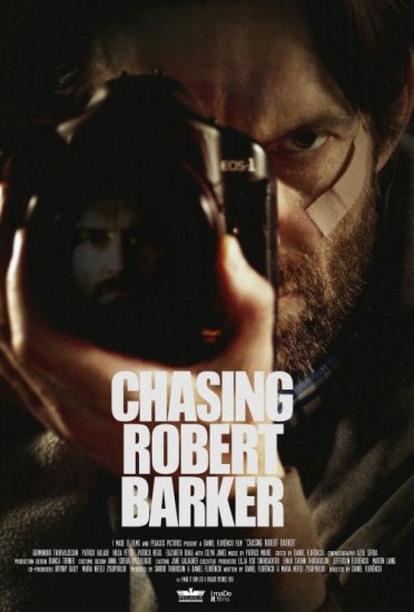 Ścigając Roberta Barkera / Chasing Robert Barker (2015) PL.WEB-DL.XviD-GR4PE / Lektor PL