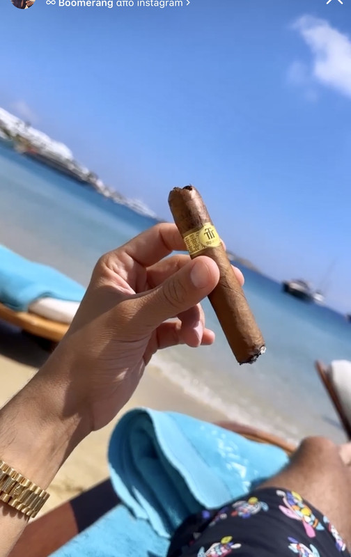 F125EF14-A521-4810-9B11-1224D64654E8