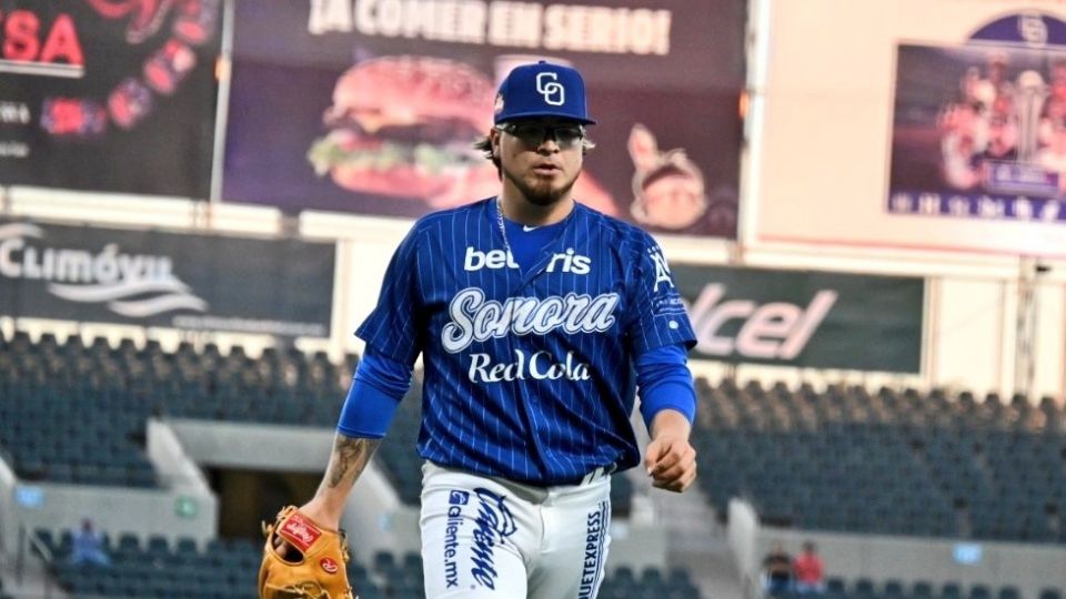 Yaquis, con otra gran salida de Faustino Carrera, apalean a los Águilas y aseguran la serie