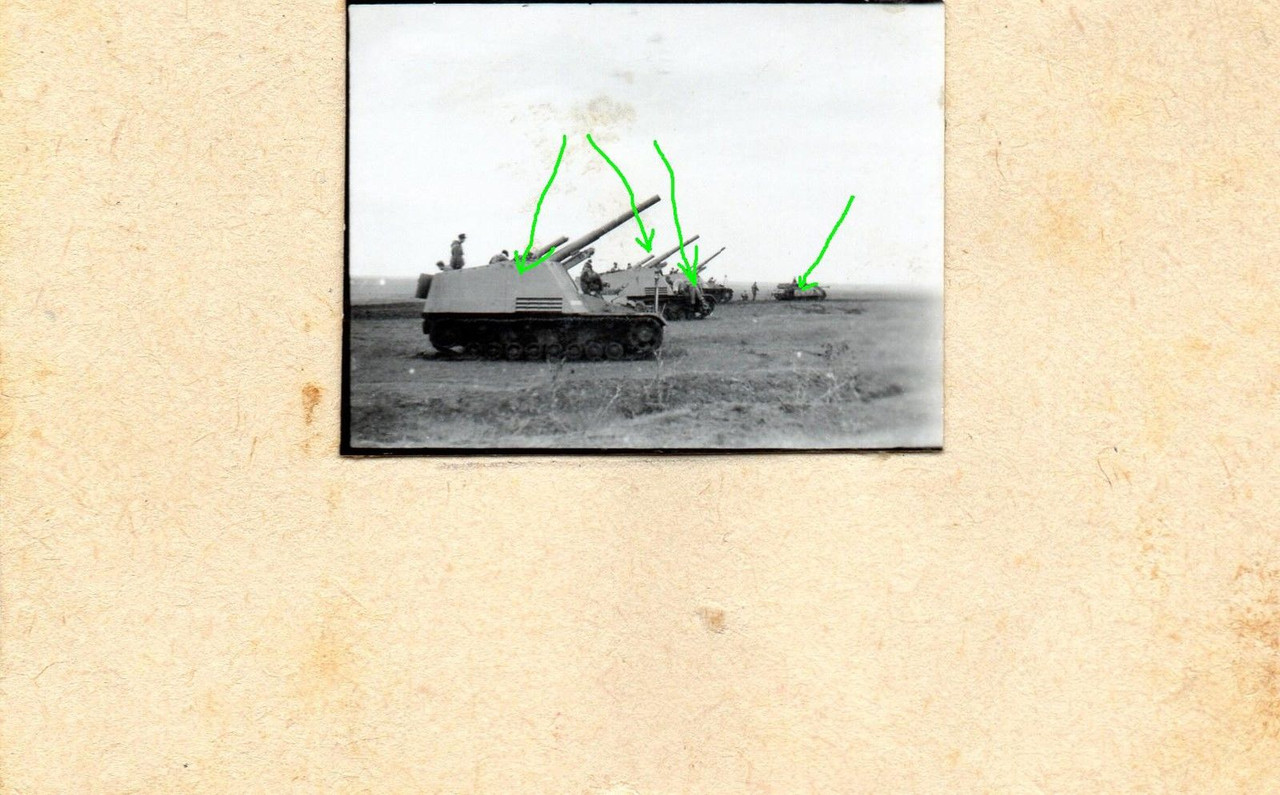 Deutsche Haubitze Scwere Geschütz Hummel 2