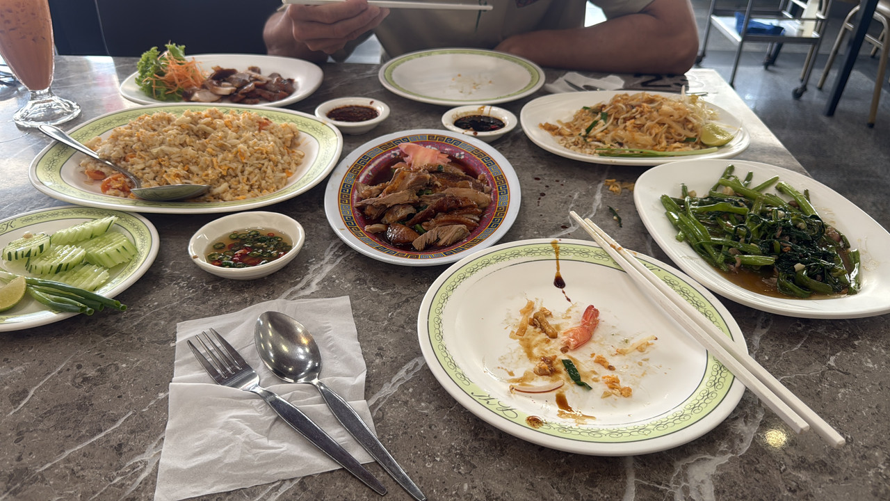 12FE6A8A-E863-450F-900F-F4C5639E3A4C