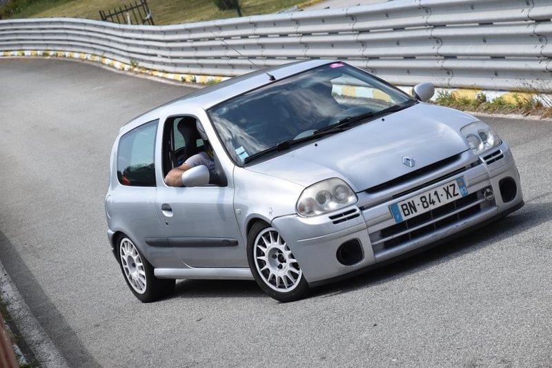 F5711FAD-A8E3-42D4-BD23-51440349E545