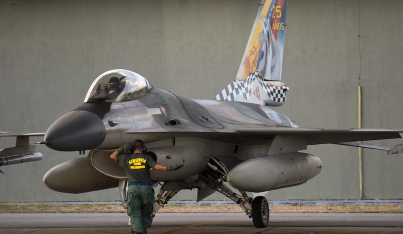 Militares - Los cazas estadounidenses F16 siguen siendo un poderoso respaldo en la fuerza aérea de Venezuela, pese a sanciones F16-vzla