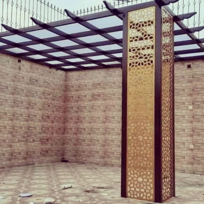 برجولة مع مظلة قماشية