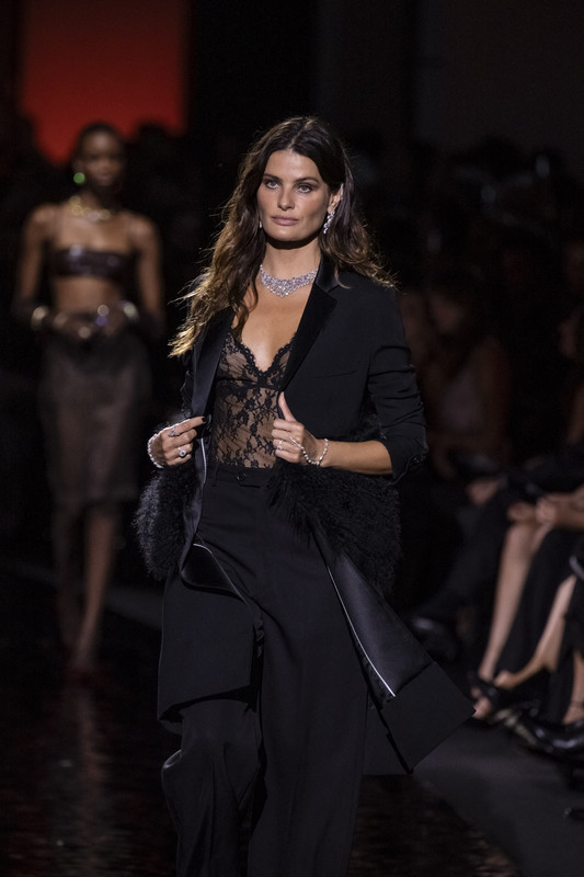 Isabeli Fontana See Through Messika Runway85