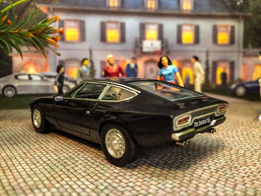 6C278E57-50CD-4D34-BE44-5FCF075C4280