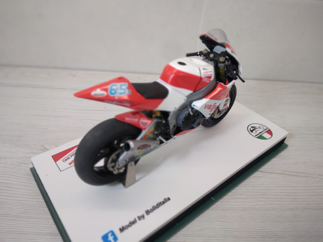 B271051B-4376-426C-BA14-8C66A3D5A31F