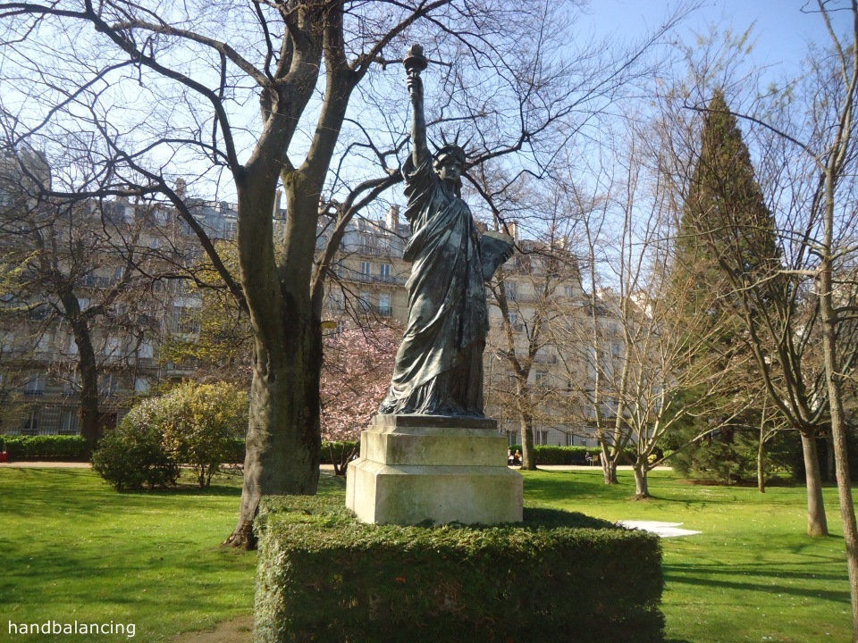 54b393187479