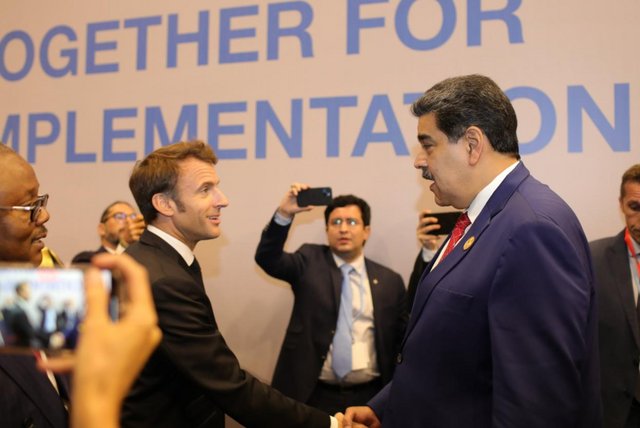 Presidentes Macron y Nicolás Maduro Presidentes Macron y Nicolás Maduro