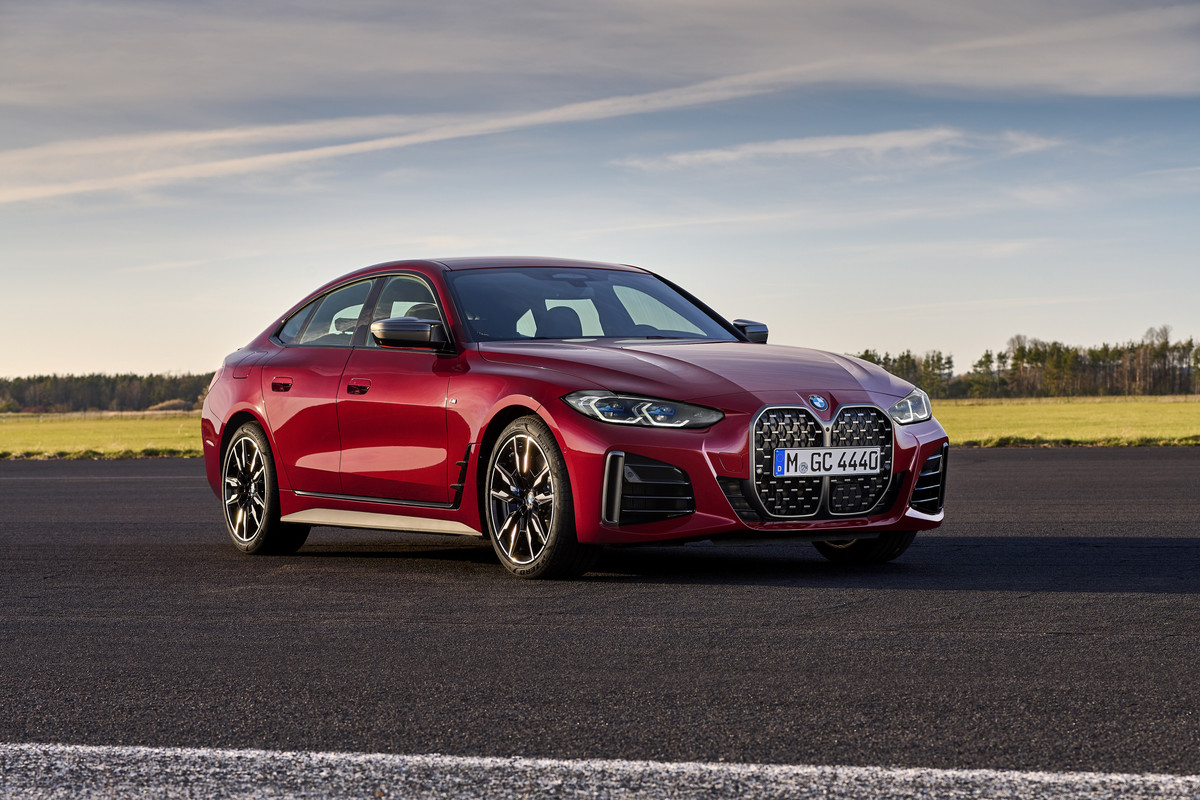 P90424647_highRes_the-all-new-bmw-m440
