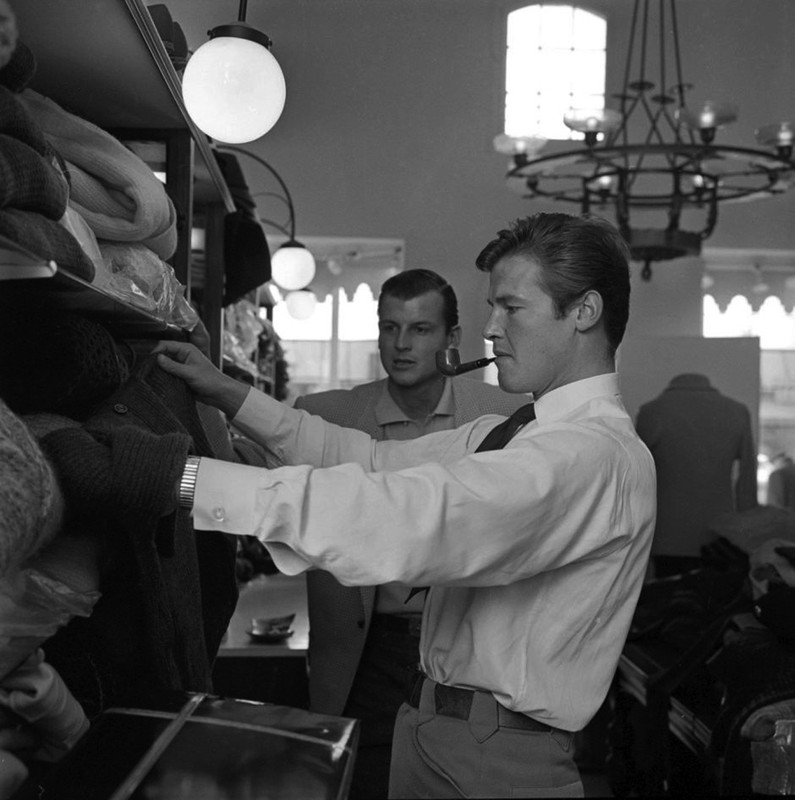roger_moore_77