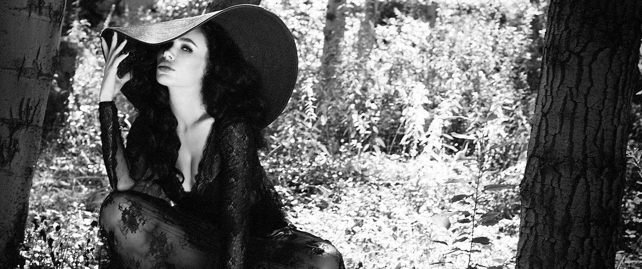 http://www.pinupgirlclothing.com/media/catalog/category/4_Gothic_Desires_Lookbook.jpg