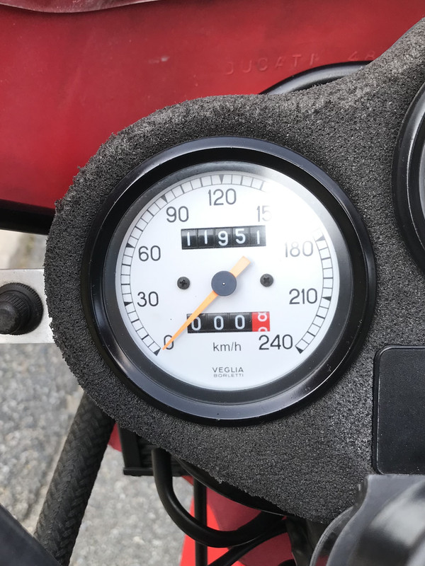 FE2BC762-DA1D-485E-AFD6-58204A5188D3