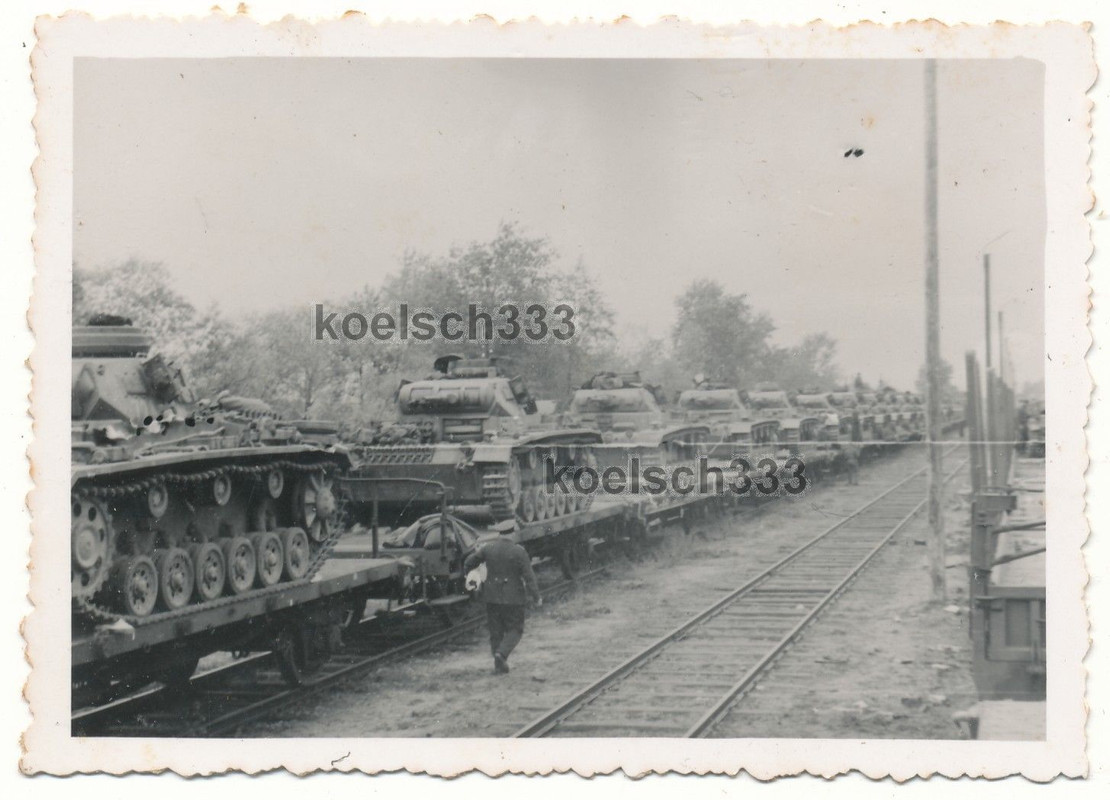 Foto Bahnhof Polen Wehrmacht Panzer Verladung für Russland Feldz