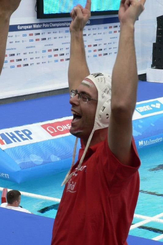 481065_10151385779744831_545502234_n