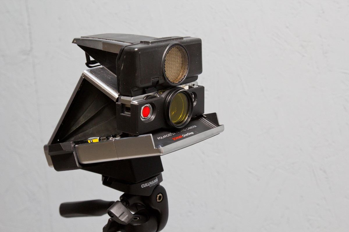 Polaroid SX-70 Sonar Autofocus Chrome Folding Instant Film