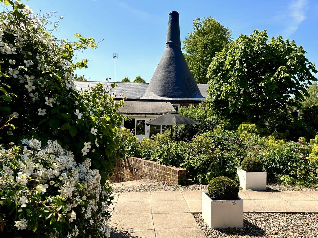 Пёстрая лента. Путешествие по сельским дорогам Англии в мае 2025 г.